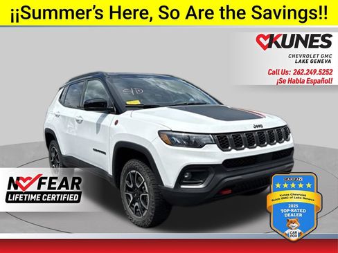Used 2025 Jeep Compass Trailhawk AWD/4WD image 1