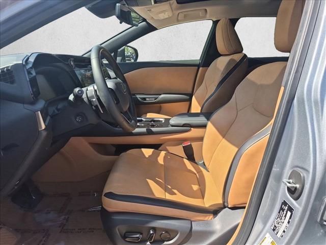 Used 2023 Lexus RZ 450e Premium AWD/4WD image 17