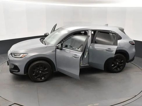 Used 2024 Honda HR-V Sport image 7