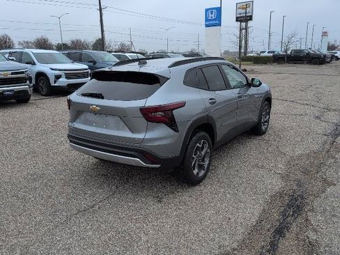 New 2026 Chevrolet Trax LT w/ Driver Confidence Package image 17