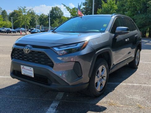 Used 2025 Toyota RAV4 LE AWD/4WD image 8