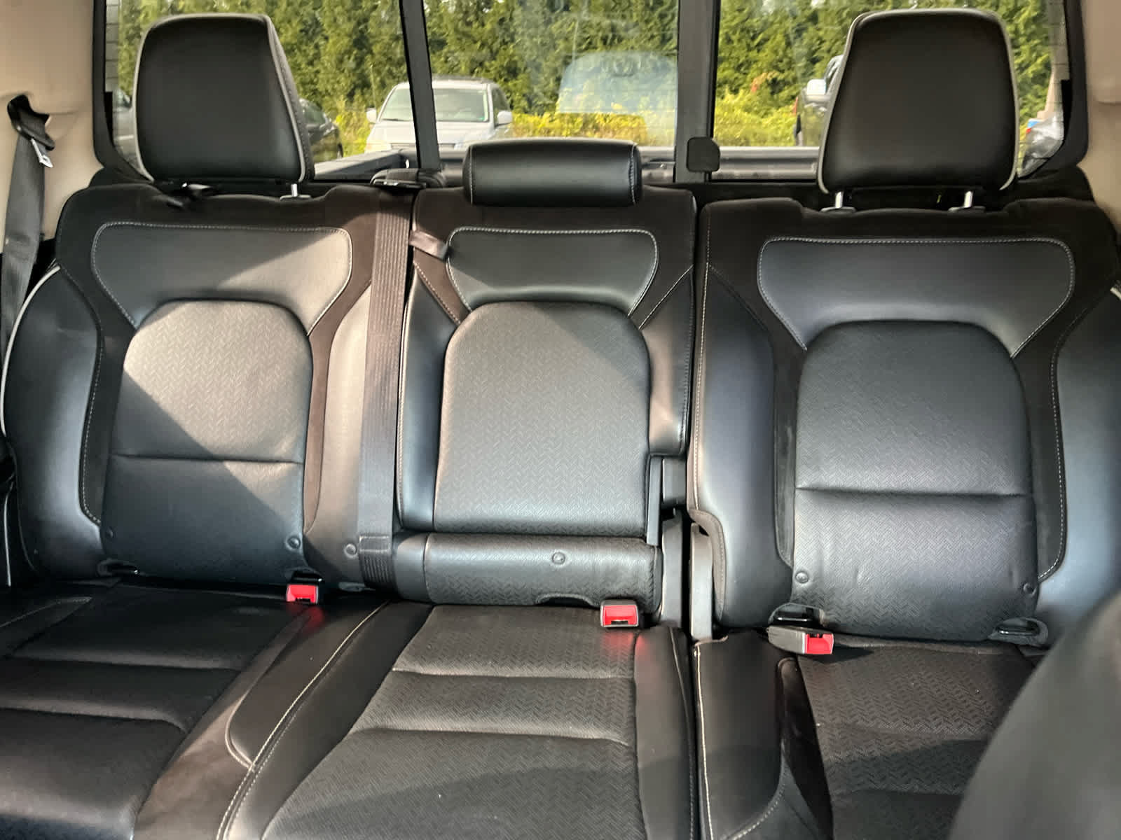 Used 2019 RAM 1500 Laramie AWD/4WD image 20