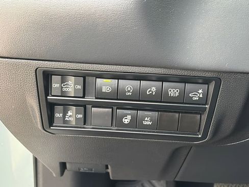 Used 2024 Toyota Tundra Platinum image 20