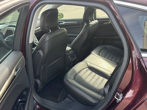 Used 2013 Ford Fusion SE FWD image 22
