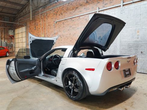 Used 2013 Chevrolet Corvette Grand Sport w/ 2LT Preferred Equipment Group RWD image 28