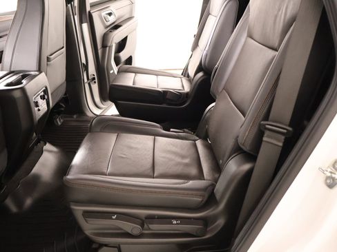 Used 2021 Chevrolet Tahoe High Country AWD/4WD image 13