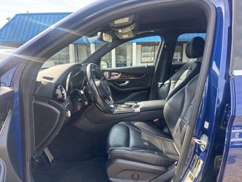 Used 2018 Mercedes-Benz GLC 300 4MATIC image 9