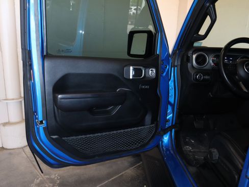 Used 2021 Jeep Gladiator Sport AWD/4WD image 33