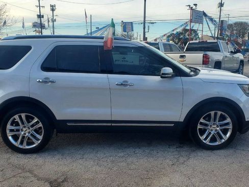 Used 2016 Ford Explorer Limited w/ Equipment Group 301A image 2