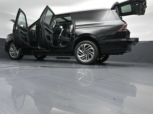 Certified 2025 Lincoln Navigator L Reserve AWD/4WD image 60
