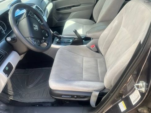 Used 2013 Honda Accord EX image 7