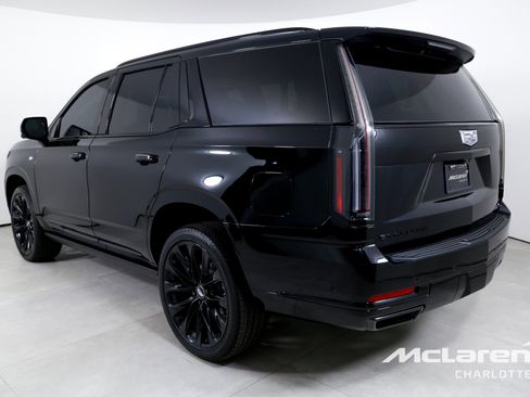 Used 2025 Cadillac Escalade Sport Platinum w/ LPO, ONYX Package AWD/4WD image 6
