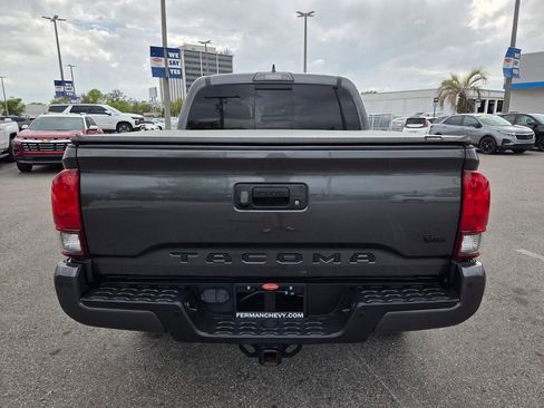 Used 2019 Toyota Tacoma TRD Off-Road w/ Technology Package image 13