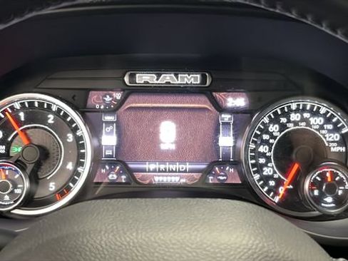 Used 2022 RAM 1500 Laramie AWD/4WD image 16
