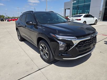 Used 2025 Chevrolet Trax LT w/ Driver Confidence Package