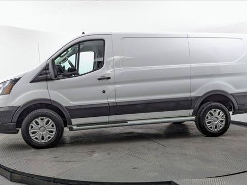 Used 2024 Ford Transit 250 Low Roof w/ Exterior Upgrade Package RWD image 3