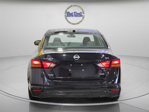 Used 2023 Nissan Altima 2.5 SV AWD/4WD image 4