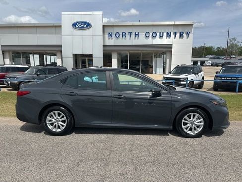 Used 2025 Toyota Camry LE FWD image 1
