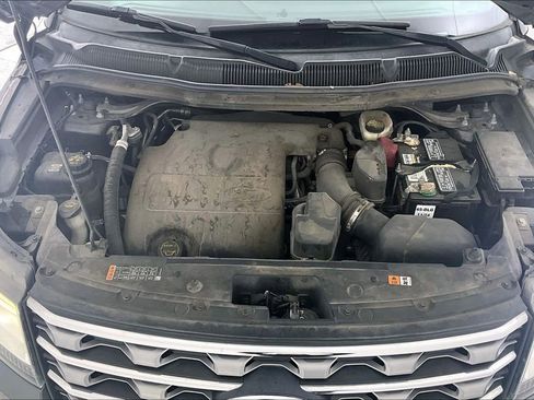 Used 2017 Ford Explorer Limited w/ Equipment Group 301A image 12