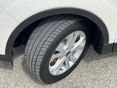 Used 2019 Ford Escape SEL AWD/4WD image 38