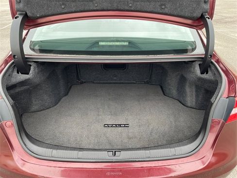 Used 2013 Toyota Avalon Limited image 17