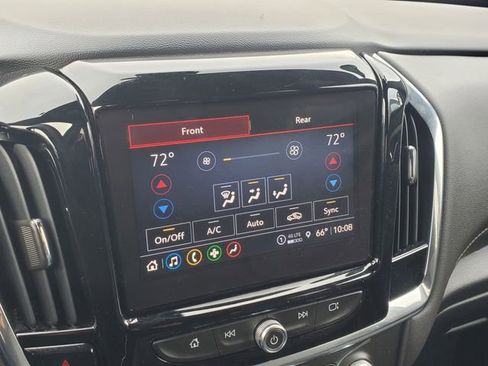 Used 2023 Chevrolet Traverse LT image 31