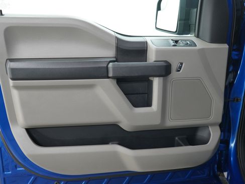 Used 2017 Ford F150 XL w/ Equipment Group 101A Mid AWD/4WD image 14