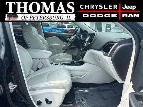 Used 2019 Jeep Cherokee Limited AWD/4WD image 26