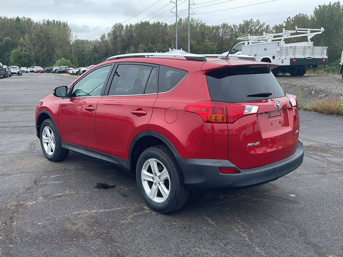 Used 2014 Toyota RAV4 XLE FWD image 3