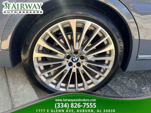 Used 2025 BMW X7 xDrive40i w/ Premium Package AWD/4WD image 38
