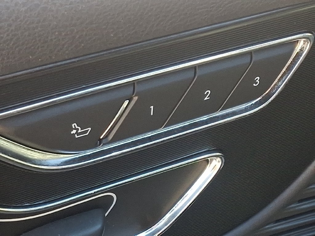 Used 2020 Lincoln Corsair AWD w/ Equipment Group 101A image 25