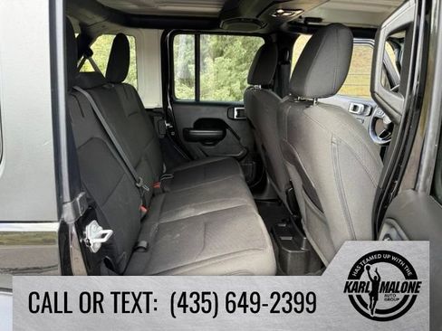 Used 2023 Jeep Wrangler Unlimited w/ Cold Weather Group AWD/4WD image 32