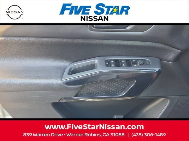 Used 2024 Nissan Pathfinder S FWD image 28