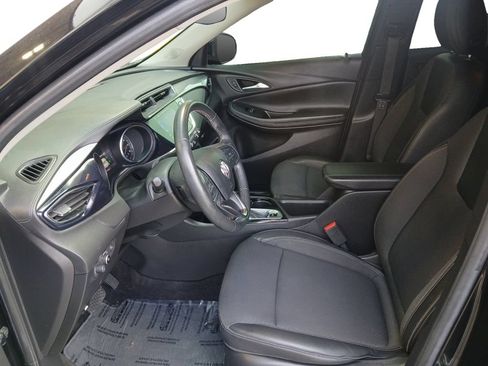 Used 2022 Buick Encore GX Preferred w/ Cold Weather Comfort Package FWD image 19