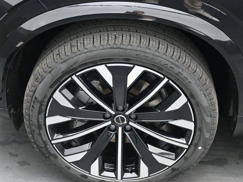 New 2026 Volvo XC90 B6 Ultra w/ Protection Package AWD/4WD image 4