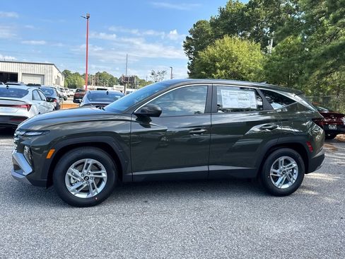 New 2026 Hyundai Tucson SE image 2