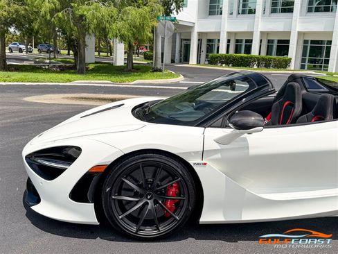 Used 2021 McLaren 720S Performance RWD image 38