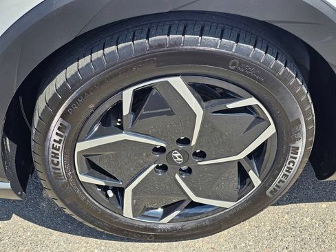 Certified 2024 Hyundai Ioniq 5 SE RWD image 9