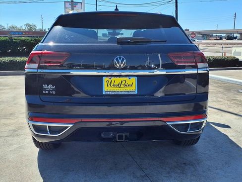 Used 2021 Volkswagen Atlas Cross Sport SE w/ Panoramic Sunroof Package image 26