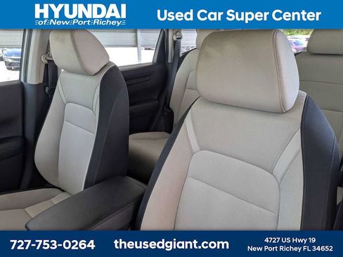 Used 2024 Honda CR-V LX image 7