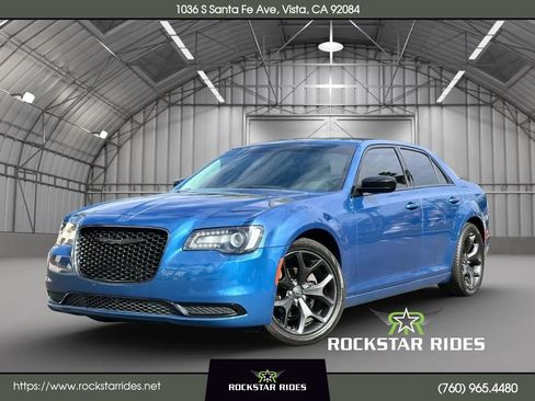 Used 2021 Chrysler 300 Touring w/ Sport Appearance Package RWD image 1