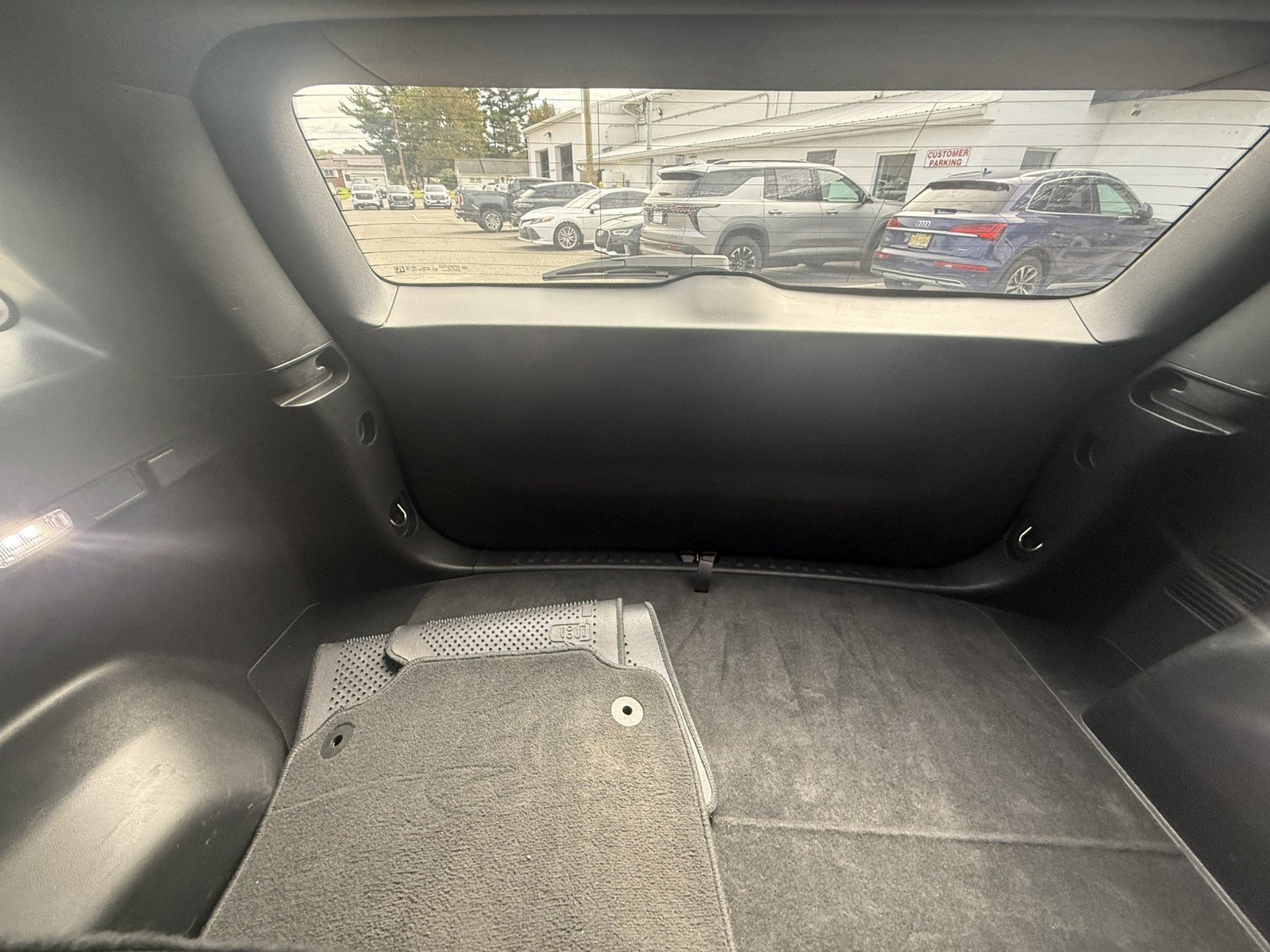 Used 2026 Chevrolet Equinox LT FWD image 27