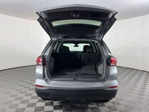Used 2024 Chevrolet Equinox LS FWD image 42