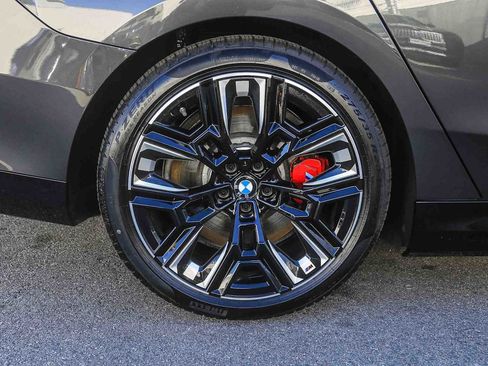 Used 2025 BMW i5 M60 w/ Executive Package image 8