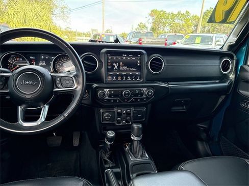 Used 2019 Jeep Wrangler Unlimited Sahara image 17