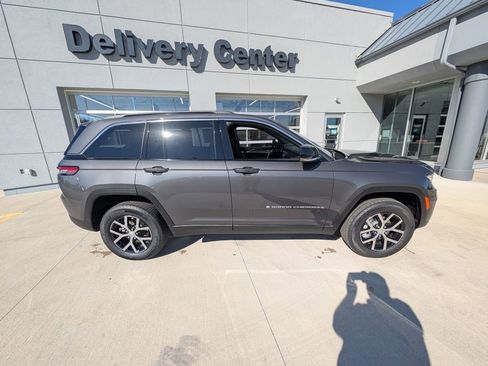 New 2025 Jeep Grand Cherokee Limited image 4