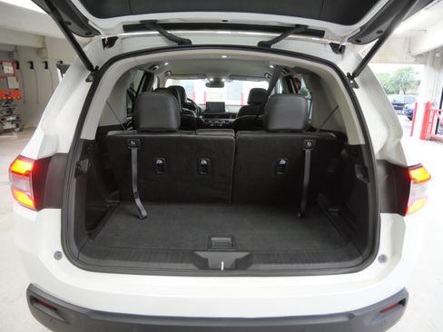 Used 2024 Honda Pilot EX-L image 18