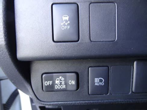 Used 2023 Toyota Tacoma SR AWD/4WD image 15