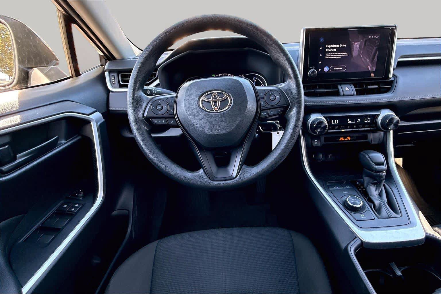 Used 2024 Toyota RAV4 LE AWD/4WD image 5