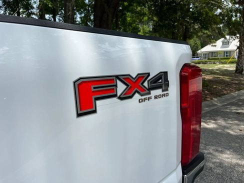 Used 2023 Ford F250 XLT w/ FX4 Off-Road Package AWD/4WD image 14